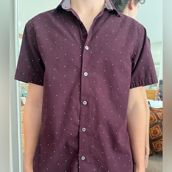 Ricky Singh Button down dark red shirt, short sleeve large - Picture 2 of 3